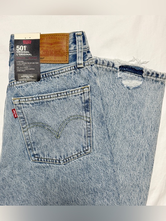 Levi's Denim - NWT Levi’s 501 Original High Rise Straight Leg - light blue